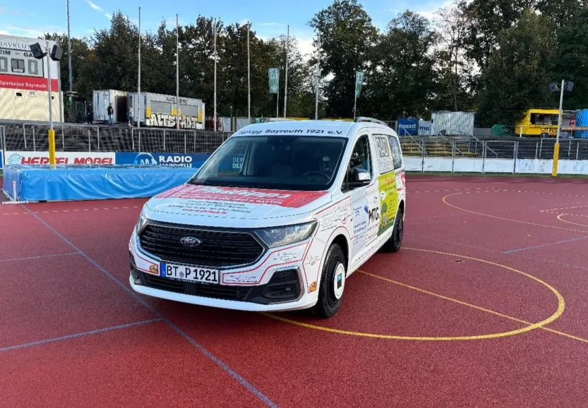 Sponsoren ermöglichen einen Kleinbus für Jugendteams