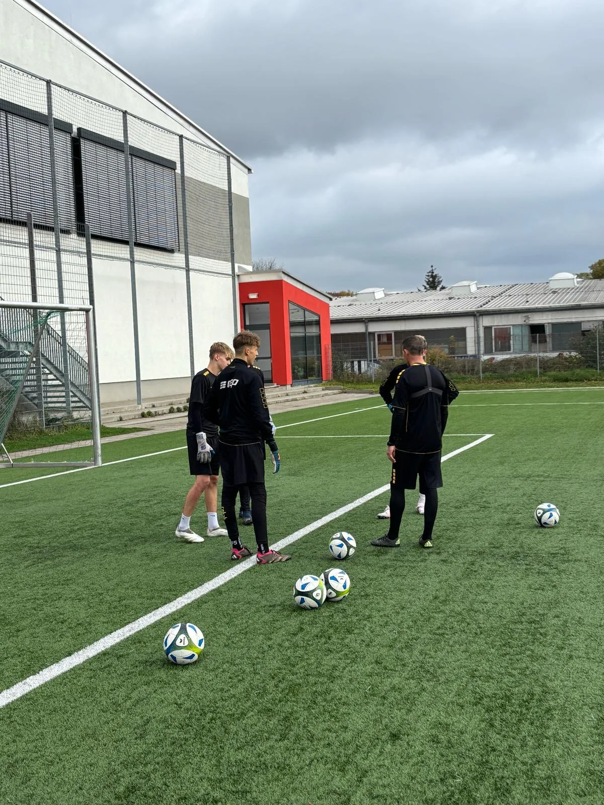 Thomas Scheben besteht Torwart-B-Lizenz